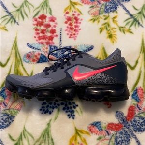 Nike Vapormax comes with the box